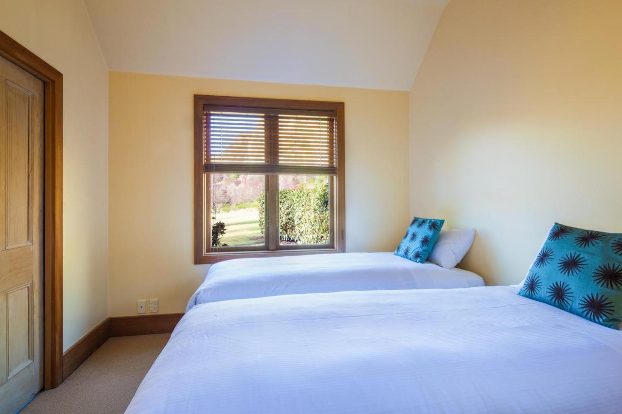Wharenui Holiday Home By Majordomo Arrowtown Zimmer foto